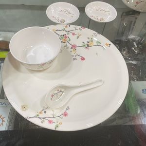 Dinner set